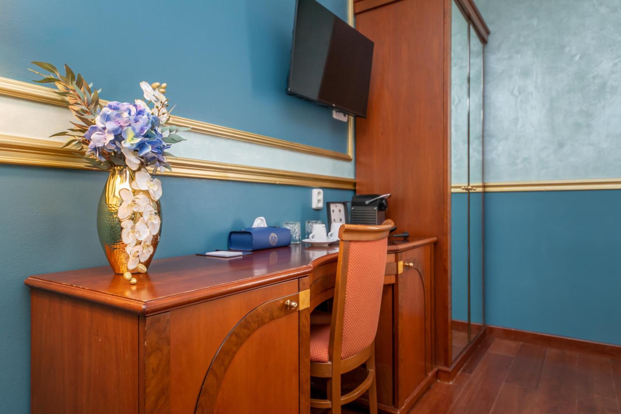 4⋆ HOTEL KINSKY FOUNTAIN ≡ Prague, Czech Republic ≡ Lowest Booking Rates  For Hotel Kinsky Fountain in Prague, Amenities